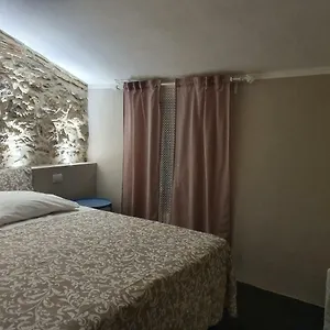 Couette-café Lo Scarabeo, Casale di Pari